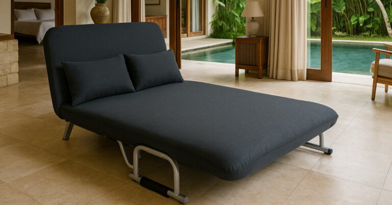 Sovesofa med justerbar rygg