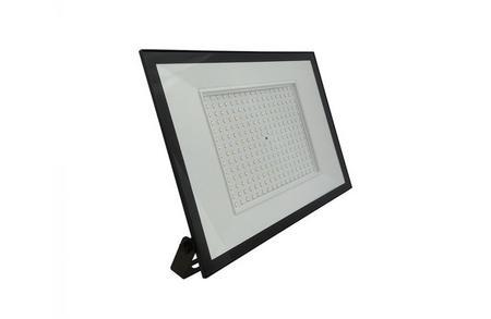 Lyskaster-LED, 200 W, 19200 lumen